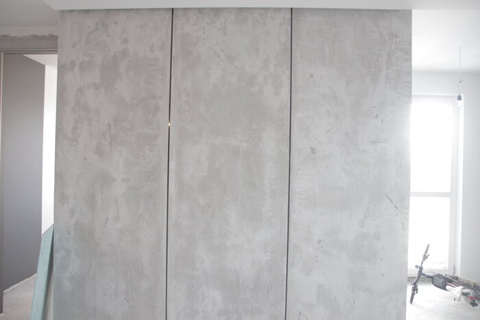 Мастер показал, как сделать брутальные бетонные стены в стиле лофт за $6
