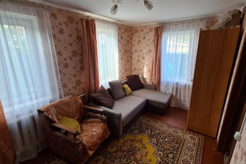 Продается квартира с хорошим ремонтом в блокированном доме рядом с Севастопольским парком.