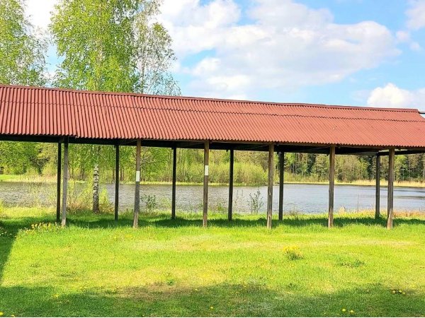 Всеми известная база отдыха в д. Дубовка, озеро 