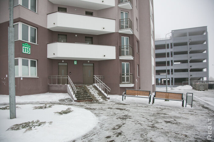 Как выглядят новые дома на Притыцкого с метром от 800 долларов. Здесь уже появились квартиры на вторичке