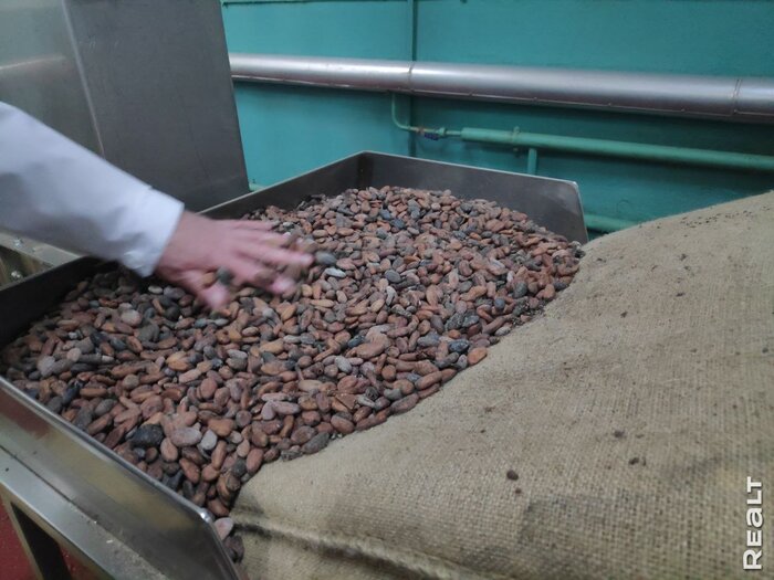 «Производство конфет – не химкомбинат» — «Коммунарка» ответила жителям Ангарской в Минске