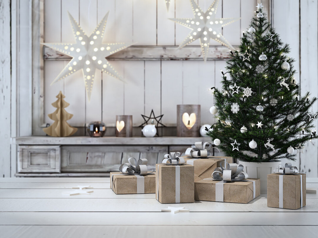 Как украсить небольшую комнату к Новому году: 5 простых приемов декора