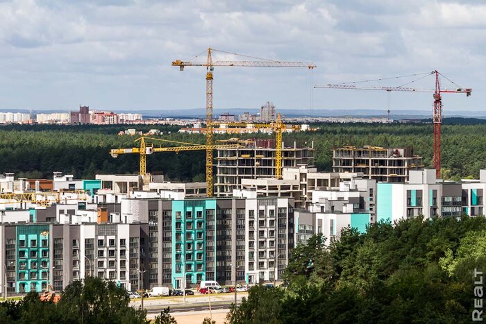 «Цены стали одними из самых низких за много лет». Что творится в апреле на рынке квартир в Минске и что будет дальше