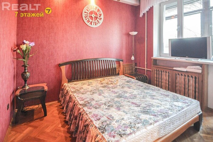 Статусное жилье для партийной элиты. В Минске выставили на продажу квартиру в легендарном доме «председателей Совмина»
