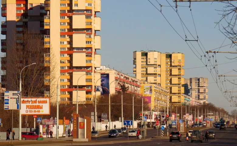 Эти дома в Бресте считались парадными воротами СССР. А какие квартиры в них сейчас продают?