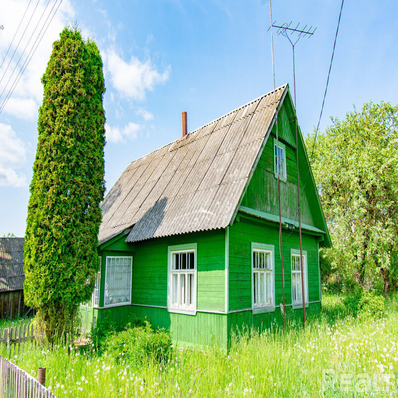 Продается крепкий дом в деревне за 8 тысяч долларов - с ремонтом и рабочими  печками — последние Новости на Realt