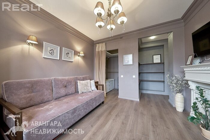 Жить в такой квартире — удовольствие. Топ-3 «однушек» в классическом стиле в хороших районах Минска