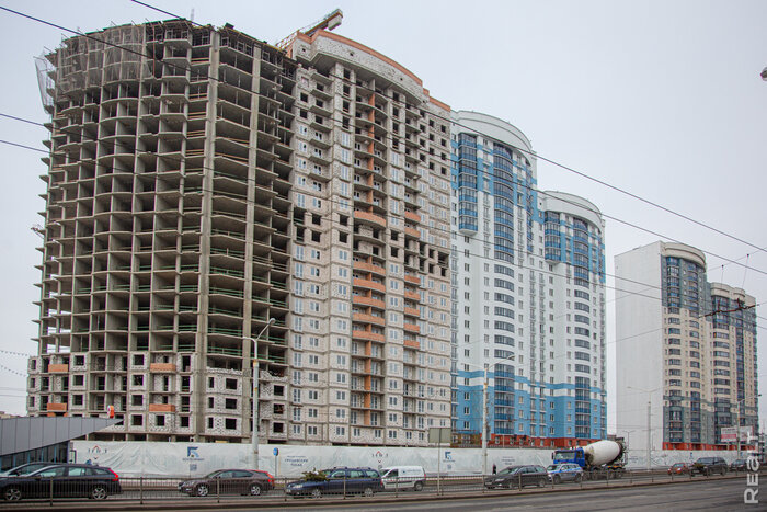В многострадальном «Грушевском Посаде» предложили квартиры всем желающим. Почем метр?