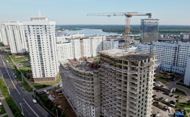 В новом ЖК в Лебяжьем предложили еще 10 квартир. Стоимость квадрата стала выше 2100 долларов