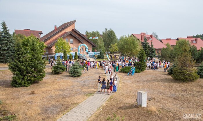 9331f67d9a6c6db55fb29efebaf561d7 детская деревня боровляны что это