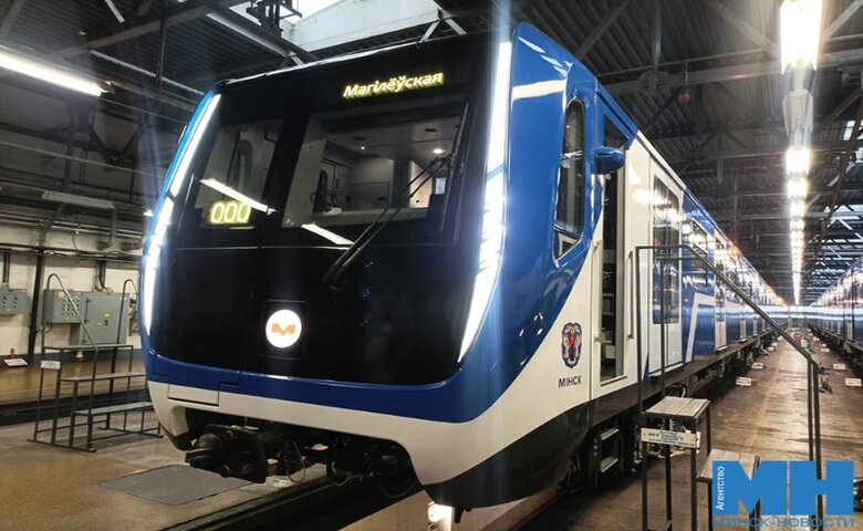 Сегодня показали новые вагоны метро. Делимся первыми фото