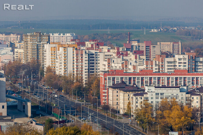 «Цены снижали и на 20 тысяч долларов». Эксперты рассказали, что творилось на рынке квартир Минска в марте и что будет дальше