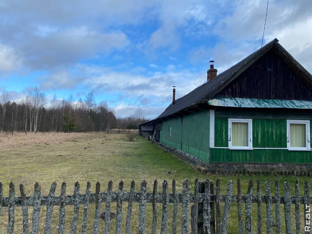 Молодой парень купил старый дом у Беловежской пущи и сделал из нее усадьбу  — последние Новости на Realt