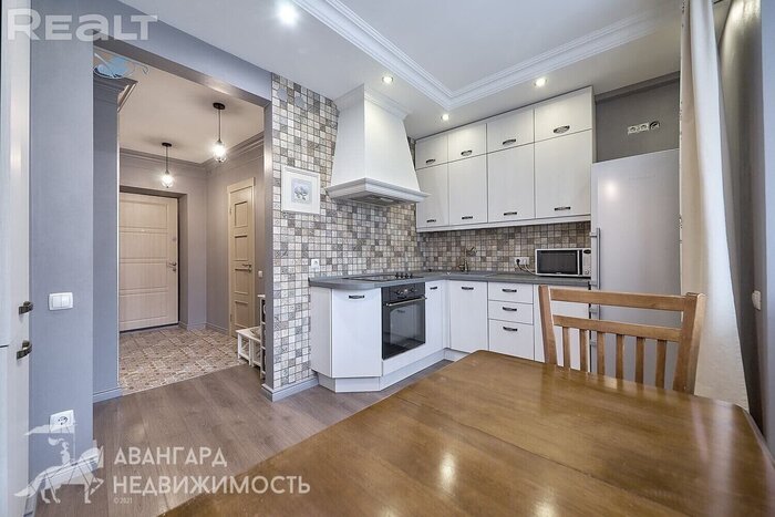 Жить в такой квартире — удовольствие. Топ-3 «однушек» в классическом стиле в хороших районах Минска