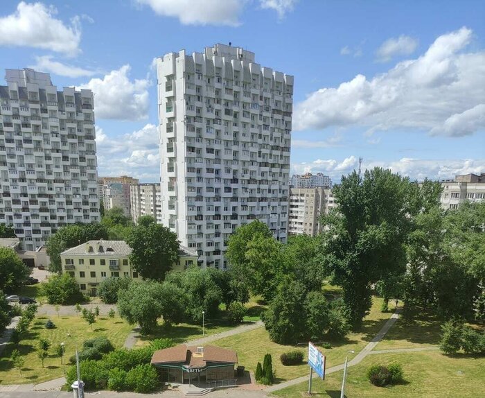 Такие многоэтажки в СССР называли «терками». Где они есть в Минске и сколько там стоят квартиры?