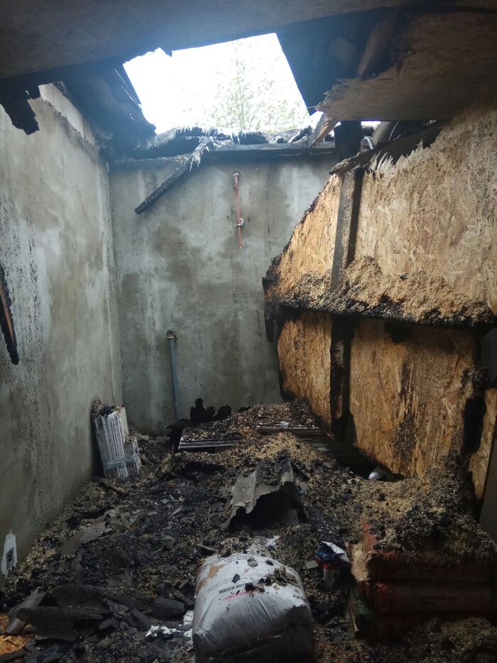 «За 40 минут остались только стены». Белорусы начали заново строить дом — он сгорел, когда проводили газ