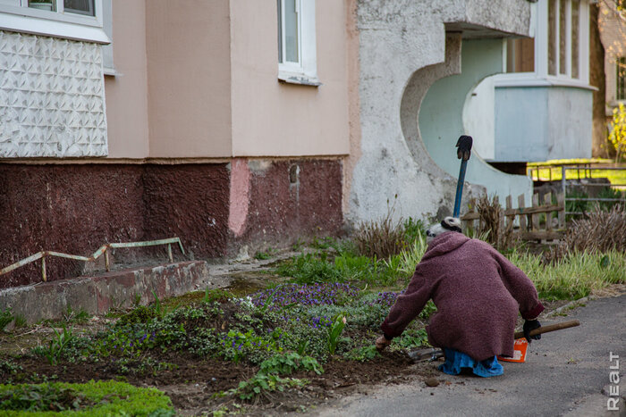 «Если открыть окно — телевизор не слышно». Как живется в квартале напротив Минск Мира, о котором не все знают