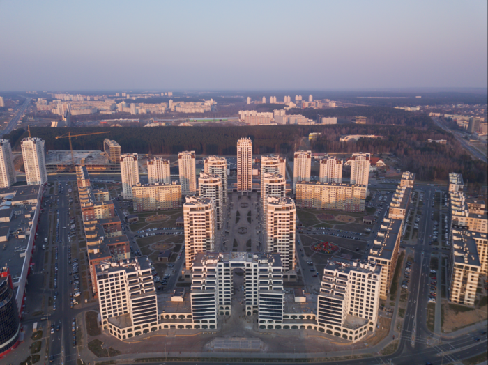 Минчанин снимает жилые комплексы Минска с квадрокоптера. Зачем он это делает?