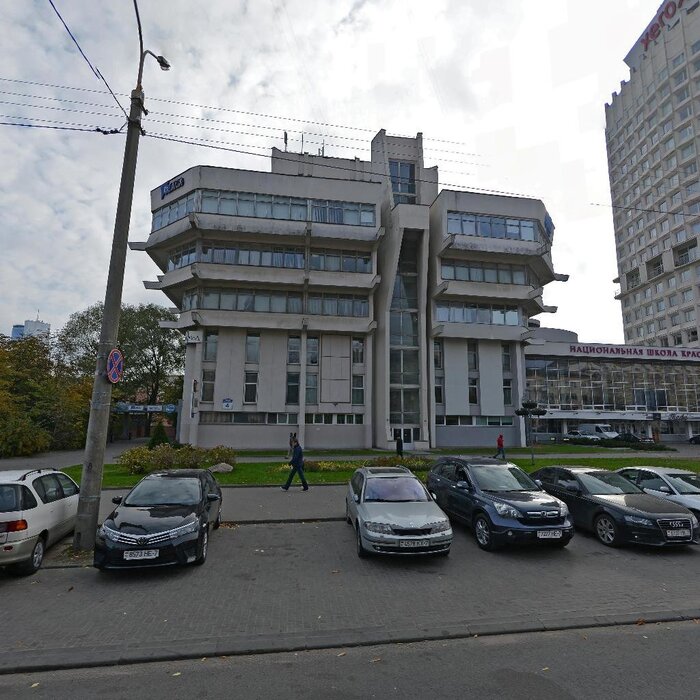 Управделами президента предлагает для аренды двухэтажное помещение бывшего «Мон кафе» на Мельникайте в Минске