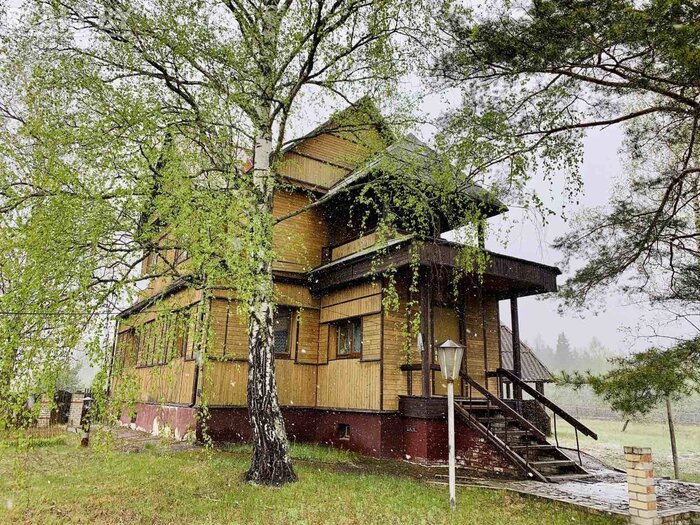 Дом с камином, среди озер. В 135 км от Минска продается очень уютный и атмосферный 3-этажный коттедж