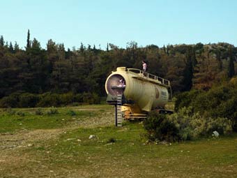 Проект дома-цистерны. Фото с сайта apartmenttherapy.com