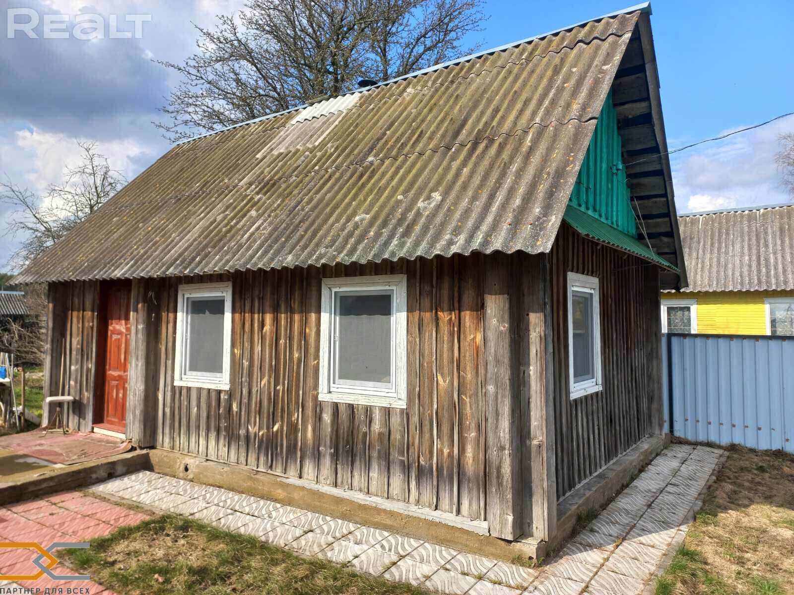 Недорогой вариант под дачу. Дом с хорошим ремонтом и новой печкой в  Налибокской пуще 33045