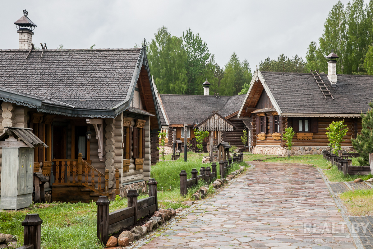 Наносы-Новоселье - усадьба на полуострове в центре Нарочи — последние  Новости на Realt