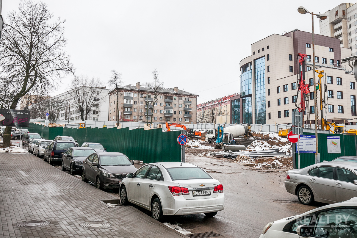 В центре Минска строят секретный жилой дом, где квартиры продавать не будут. Строительство обойдется в 17 миллионов рублей
