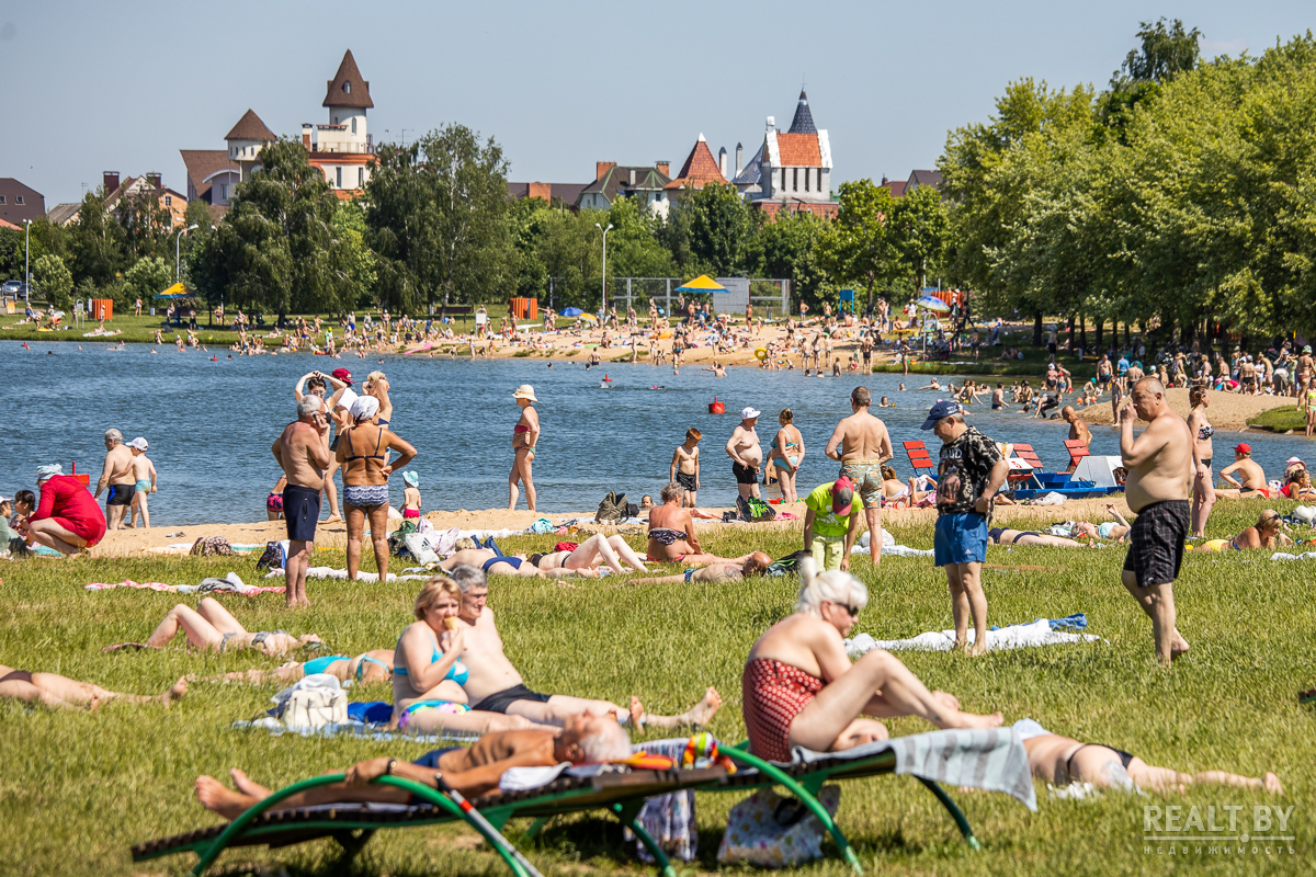 Пляжи минска 2024. Цнянка водохранилище Минск. Цнянское водохранилище Минск. Пляж Цнянка. Выходные летом 2024.