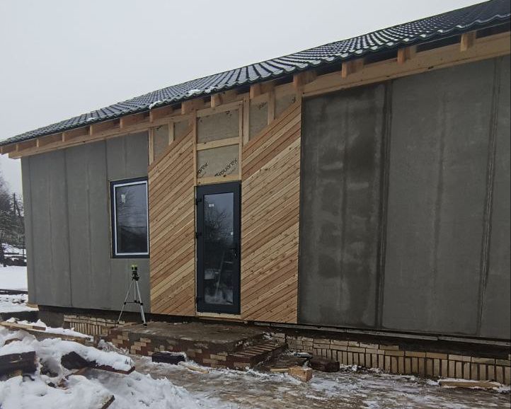 В Беларуси внук переделал старый бабушкин дом — получилось в два раза дешевле, чем строить новый