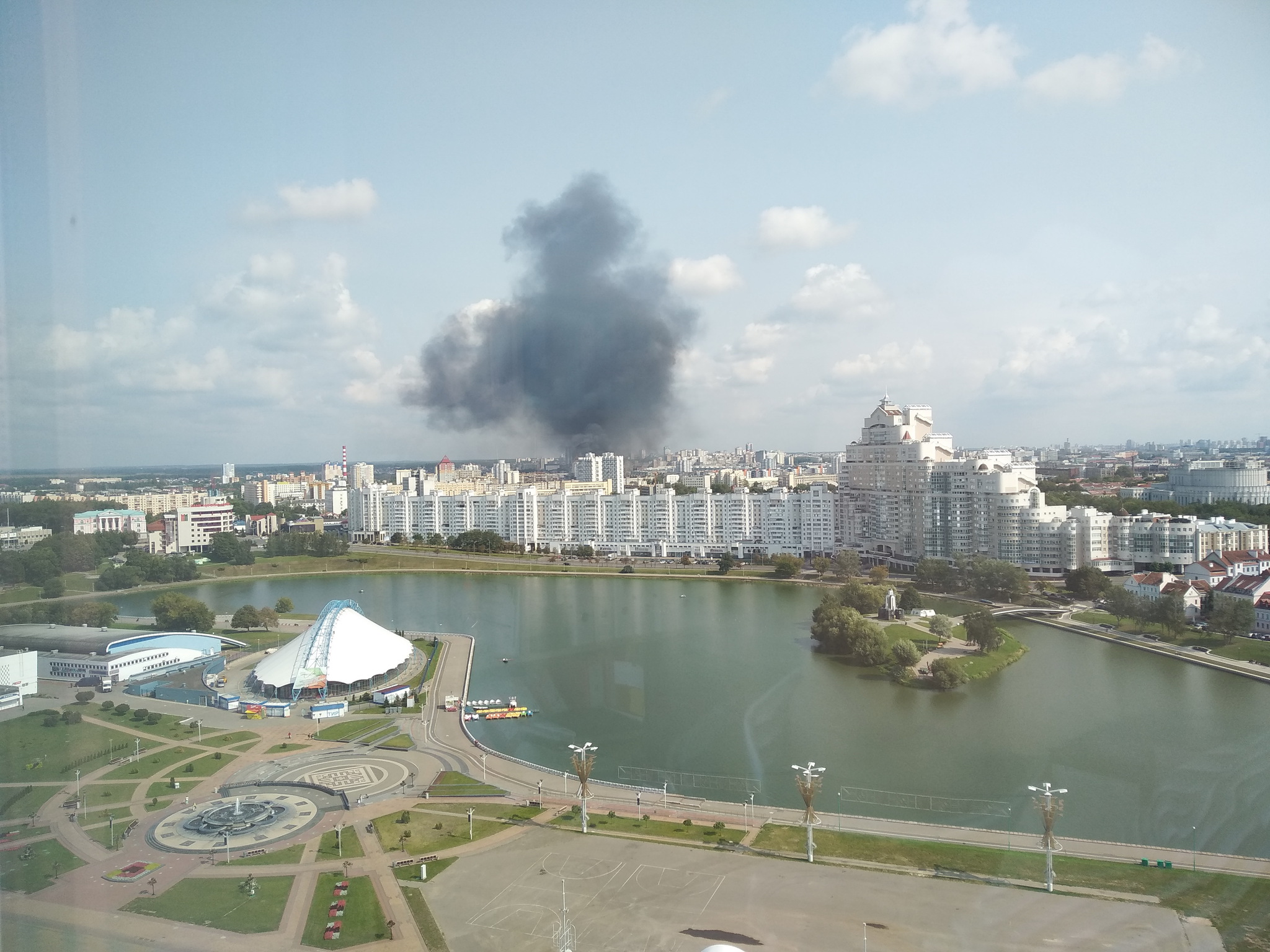 В центре Минска был сильный пожар. Горело здание 