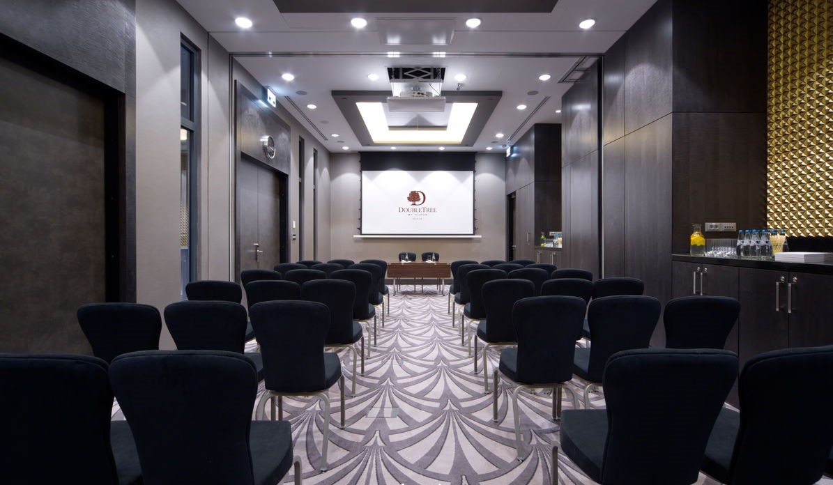 Комната для переговоров в DoubleTree by Hilton Minsk - Realt